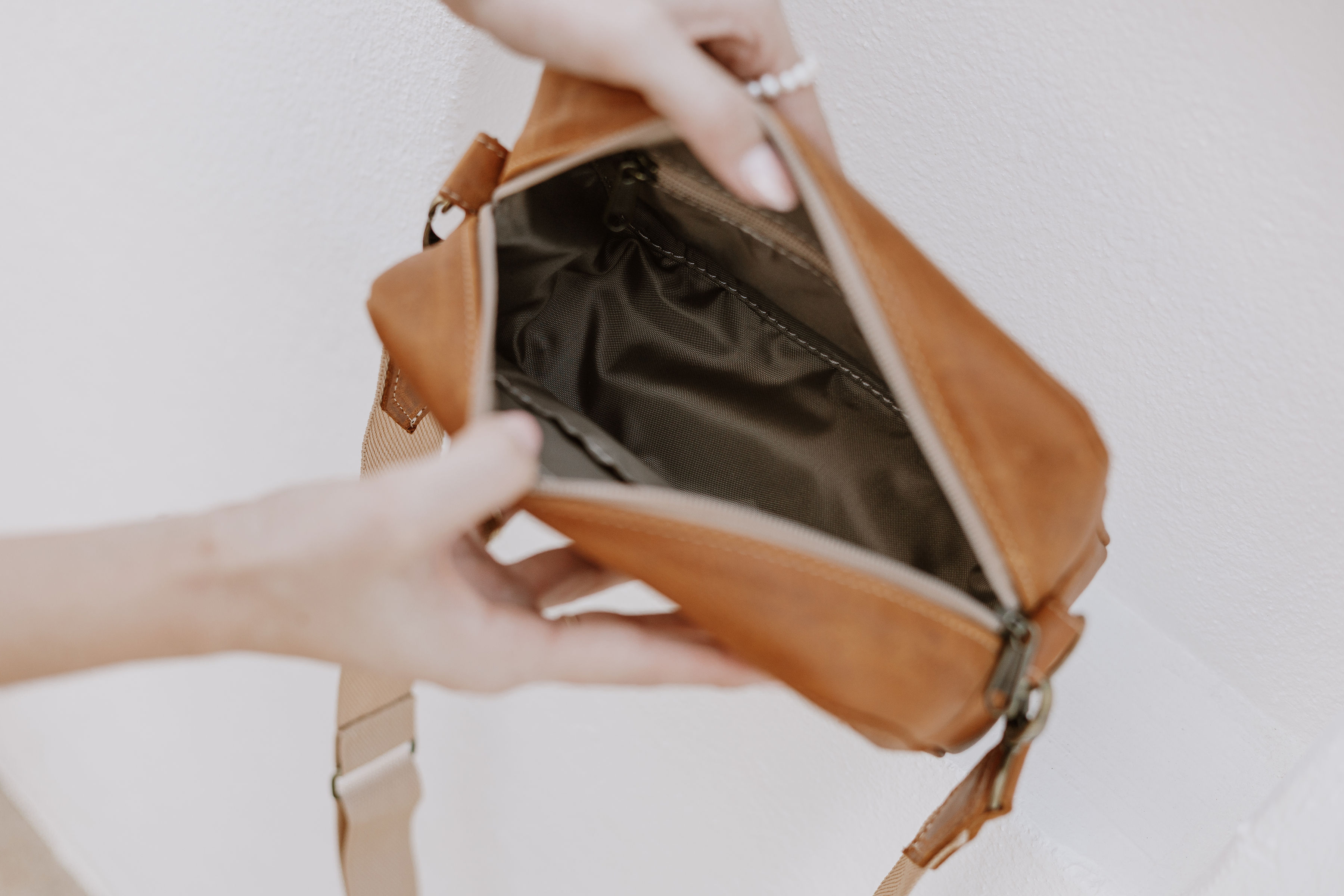 Camera Bag 2.0 - SKU-CBG01 - Diesel Toffee 6